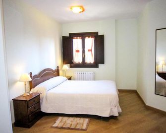 Apartamentos La Catedral - La Puebla de Roda - Habitación