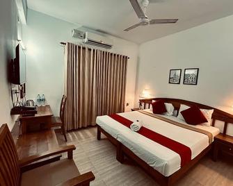 Pepper Route Hotel - Kochi - Bedroom