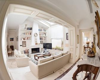 Al Centro Luxury Home - Caserta - Soggiorno