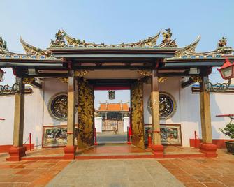 Tun Fatimah Riverside Hotel - Malacca - Building