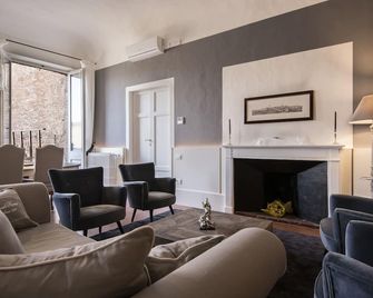 لا تيرازا سول كامبو رومينج هاوس - سينا - ردهة