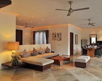 Seminyak Modern Villa Near The Beach And Everything - Kuta