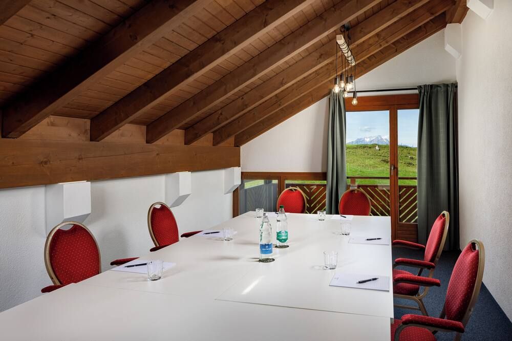 Hotel und Naturhaus Bellevue - Seelisberg - Meetingruimte