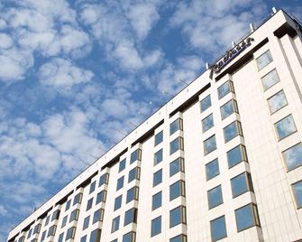 Radisson Slavyanskaya Hotel & Business Center - Moscú - Edificio