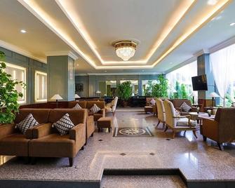 Johns Pardede International Hotel - Yakarta - Lounge