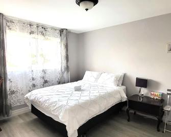 Cozy Home Close to Attractions in Niagara Falls - Thorold - Bedroom