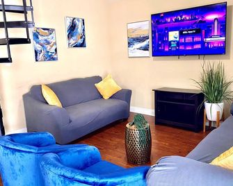 Grand Isle 2 bedrooms + loft Detached Condo F; Easy beach access pet friendly - Grand Isle - Sala de estar