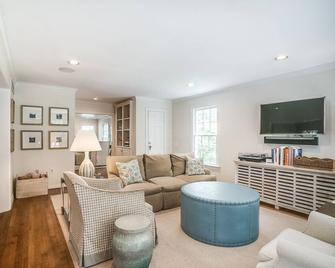 Beautiful 4br Home in University Park - Large Backyard! - Dallas - Huiskamer