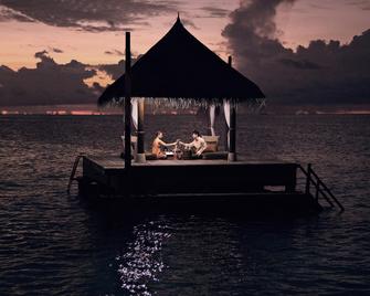 Taj Exotica Resort & Spa, Maldives - En'boodhoofinolhu - Restaurang