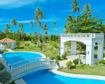 Casa Blanca by The Sea - Lapu-Lapu City - Building