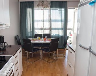 Kotimaailma Deluxe Apartment Lake View - Lahti - Ruokailuhuone