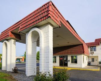 OYO Hotel Hermiston Or, Downtown - Hermiston - Building