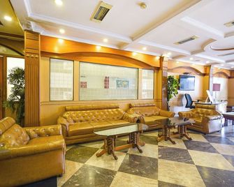 Fabhotel Marjan International - Hyderabad - Lobby