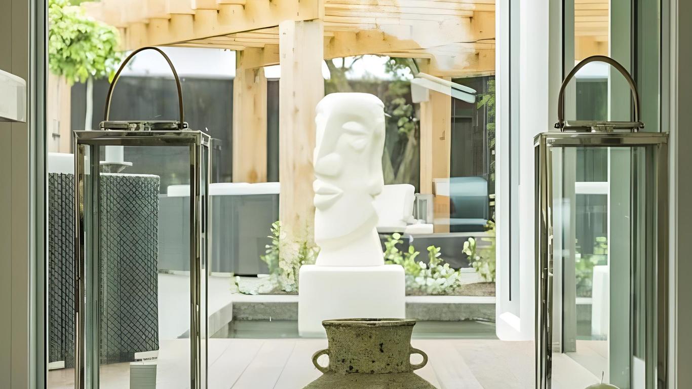 The Establishment Boutique Accommodation