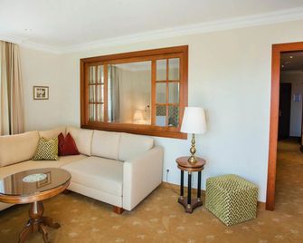 Hotel Hollweger - Sankt Gilgen - סלון