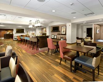 Hampton Inn Butler - Butler - Ресторан