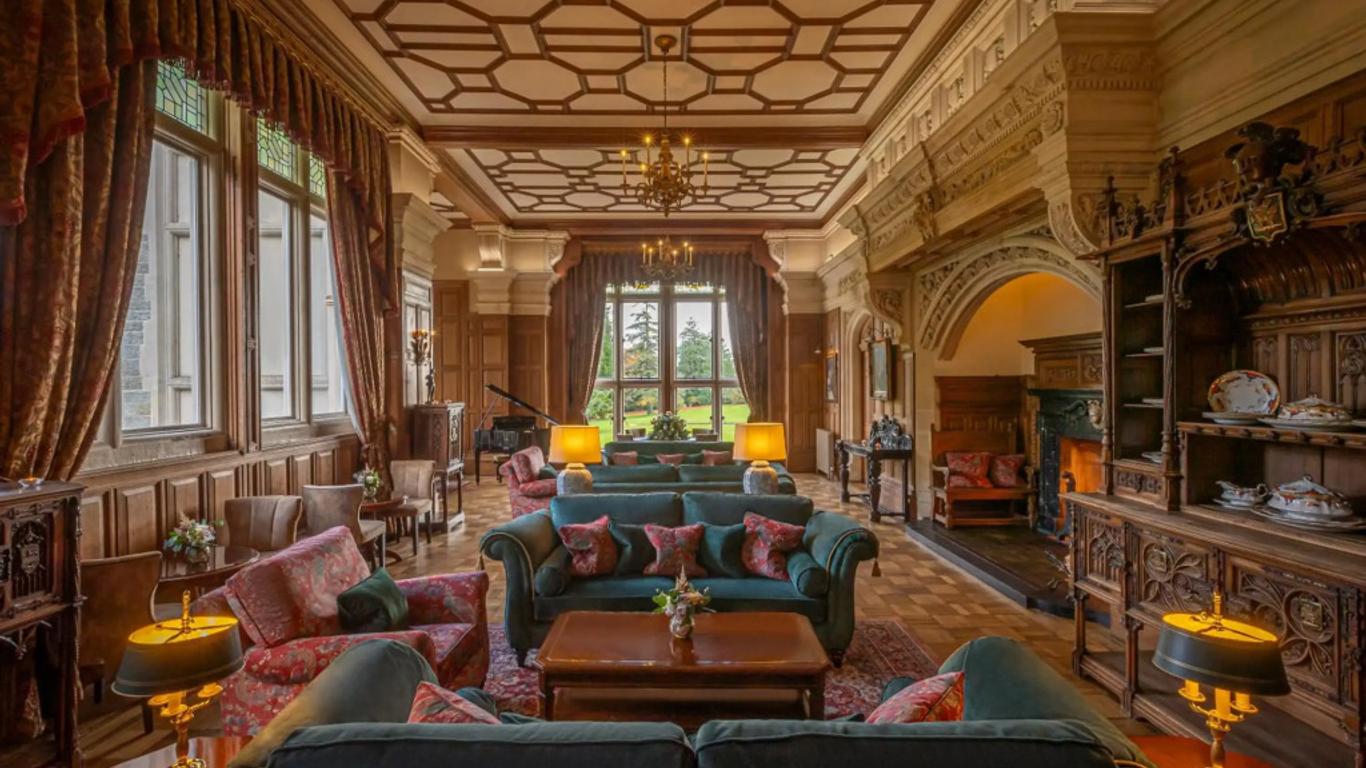 لوف رين كاسل