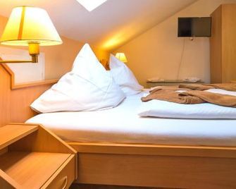 Augustin‘s Hotel Restaurant - Meersburg - Bedroom