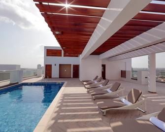 City View Studio Apartment with On-site Restaurant - Accra - Pool
