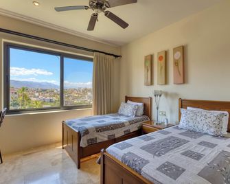 Luxurious Vacation Rental Condo in Alegranza Resort - San Jose Del Cabo - סן חוסה דל קאבו - חדר שינה