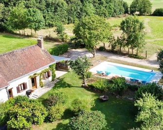 Retraite Champêtre avec Jardin, Piscine et Proximité Château à Châteaudun - Châteaudun - Pool