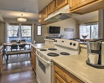 Manitou Springs Escape w/ A/C & Private Deck! - Manitou Springs - Küche