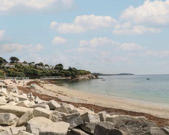 Pugwash Cottage - Falmouth - Beach