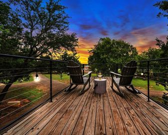 The Windmill - Container Home Near Baylor/Magnolia - Bellmead - Balkon