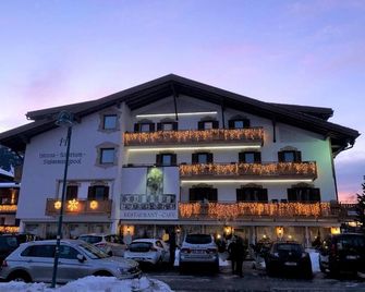 Hotel Tschurtschenthaler - Toblach - Gebäude