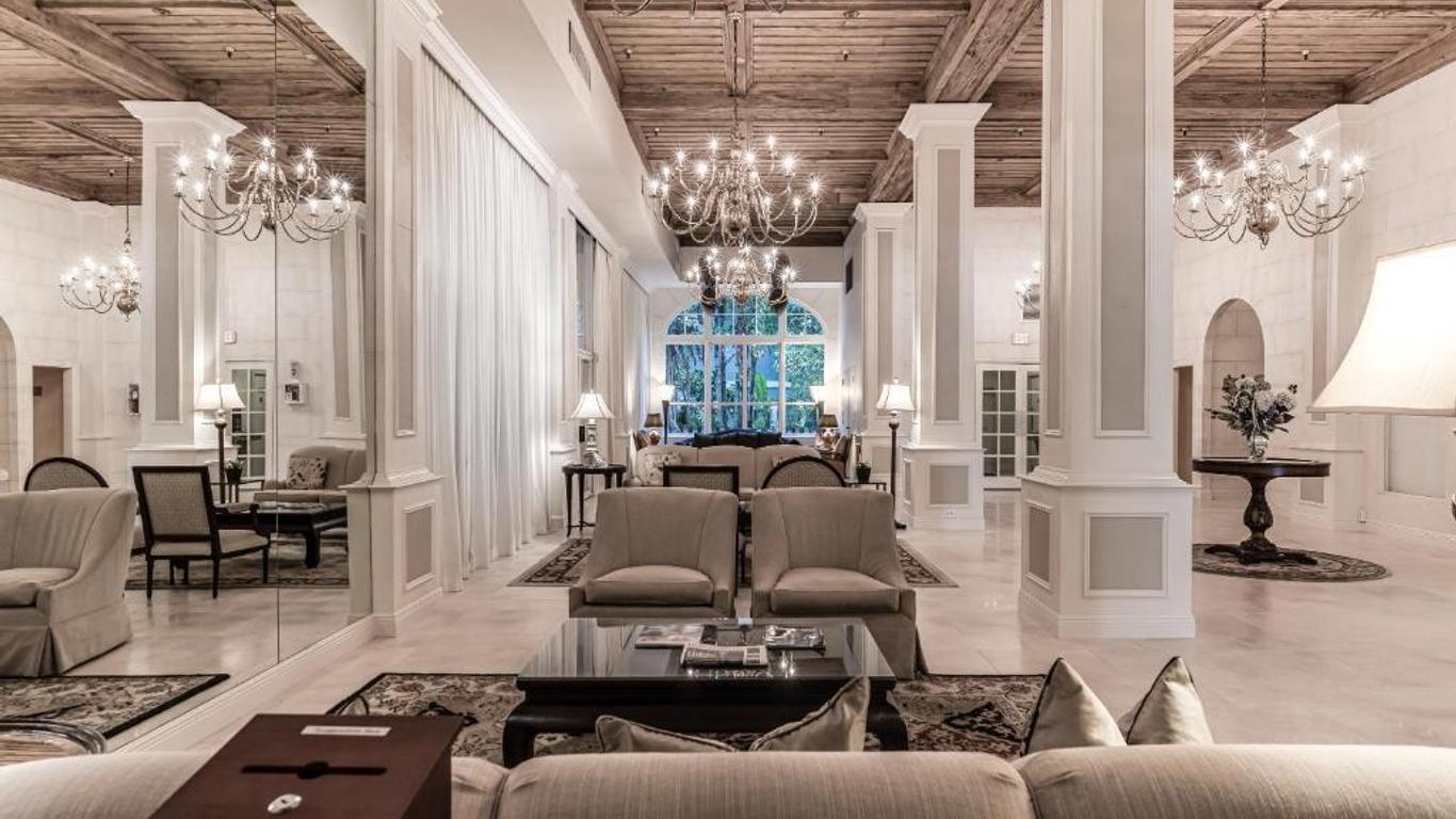 The Palm Beach Hotel Condominium
