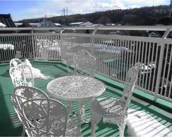 Haranoya - Oshino - Balcón