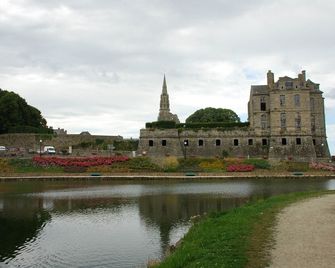 Gite, 10 minutes plage des Rosaires, 2/4 persons - Plérin - Bâtiment