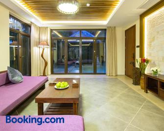 Sanya Yalong Bay Villas & Spa - Санья - Гостиная