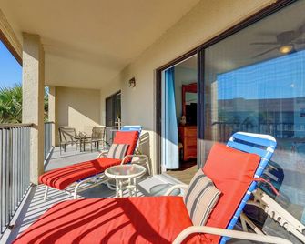 Beachside St Augustine Resort Condo, 6 Mi to Dtwn! - Saint Augustine Beach - Balkon