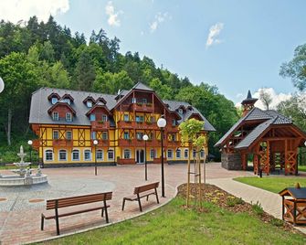 Kupele Cerveny Klastor Smerdzonka - Kežmarok