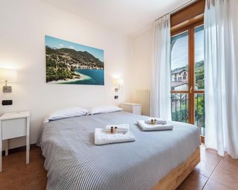 Villa Bornico Anna - 托斯科拉諾-馬德爾諾 - 臥室