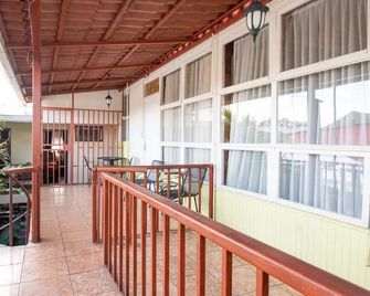 Casa Hotel Sura - San José - Balcony