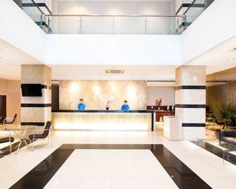 Hotel 88 Mangga Besar Viii - Jakarta - Front desk