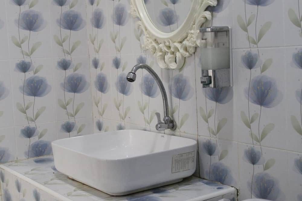 Bananaleaf Wedding Cafe & Resort - Nakhon Pathom - Bathroom