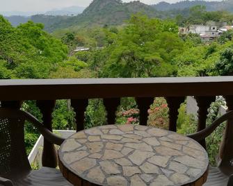 Hotel La Escalinata - Copán - Balkon