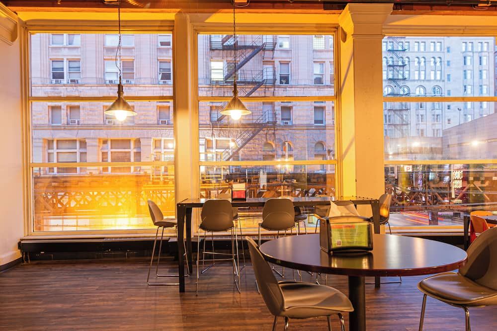 HI Chicago Hostel - שיקאגו - מסעדה