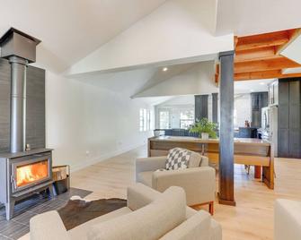 Salt River Access Mtn-View Star Valley Cabin! - Thayne - Living room