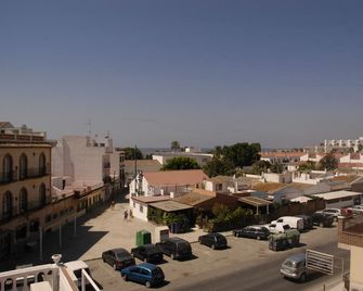 Hostal Cabrera - Motril - Außenansicht