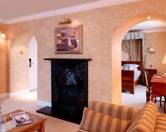 Marygreen Manor - Brentwood - Wohnzimmer