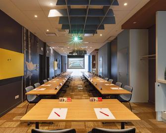 ibis Lyon Carre De Soie - Vaulx-en-Velin - Restaurant