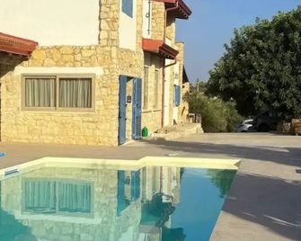 Farfalla Blu - Pozzallo - Basen