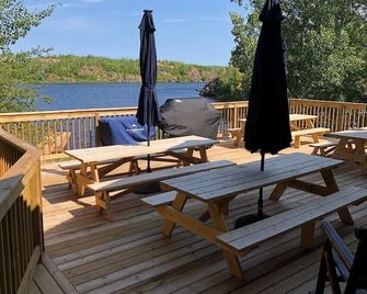 Saganaga Lodge Small Room #4 - Maple Hill - Patio