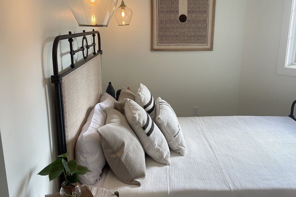 Brand New Construction Luxury Boutique Hotel Suite - Lexington - Slaapkamer