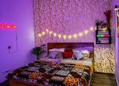 Love Lounge - Luxury 3BHK Villa with garden - Ghāziābād - Bedroom