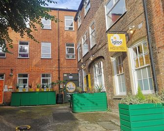 Igloo Hybrid - Nottingham - Edificio
